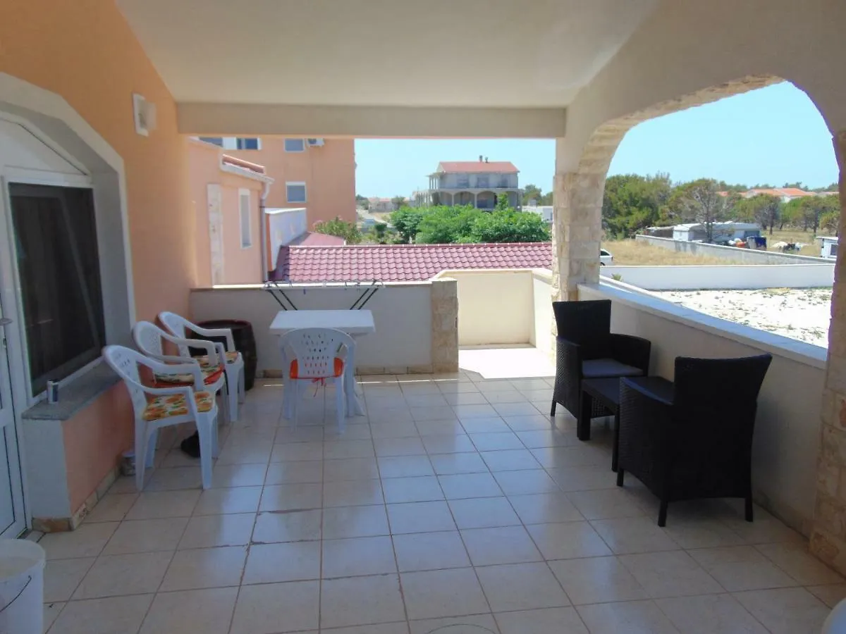 Apartman Ivana Vir Apartment